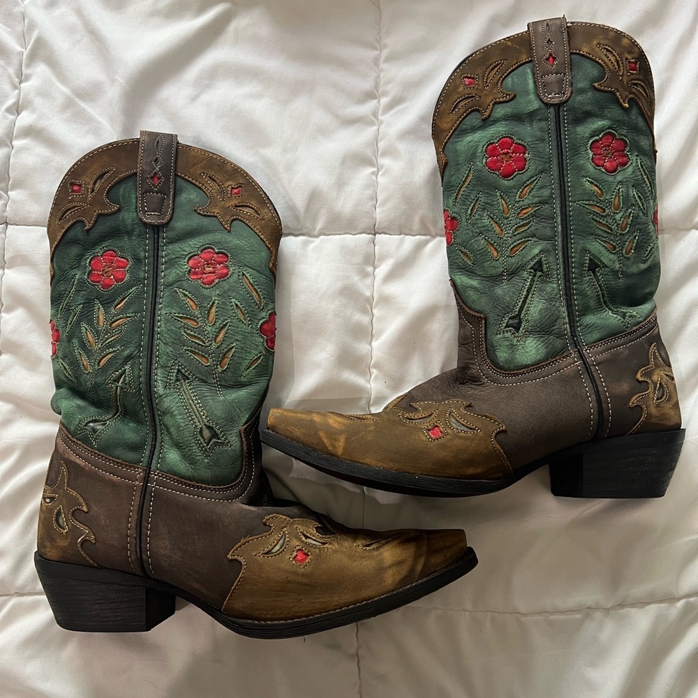Laredo Embroidered Cowboy Boots - Picture 2 of 11